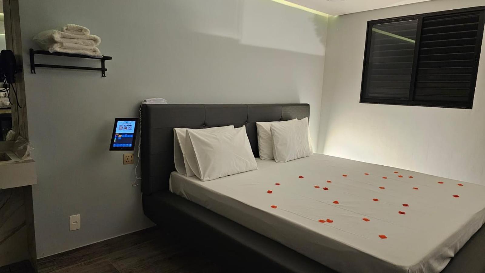 A2 Suites - Hotel E Motel Nucleo Bandeirante Exterior photo